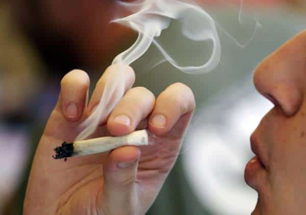 מחקר טוען: בני נוער מעשנים פחות מריחואנה במדינות שבהן בוצעה לגליזציה