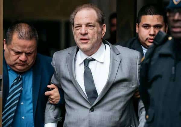 דיווח: הארווי ויינשטין נפצע בבית הכלא