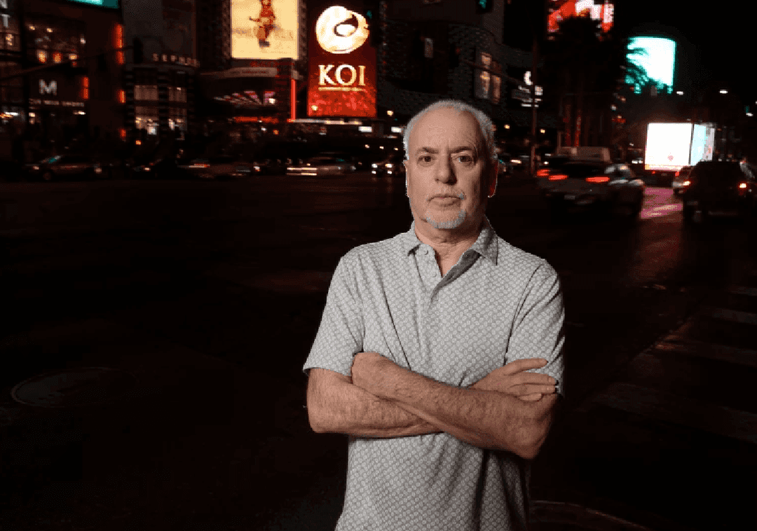 לאס וגאס: עיתונאי חוקר ותיק ומוכר נדקר למוות מחוץ לביתו 