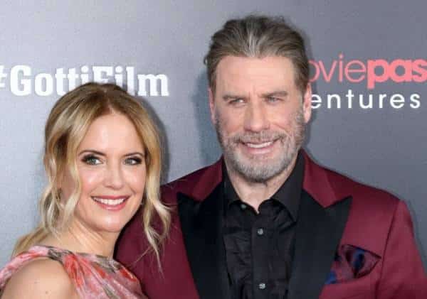 "אקח פסק זמן להיות עם ילדיי": אגדת הקולנוע ג'ון טרבולטה נפרד מאשתו קלי פרסטון שהלכה לעולמה