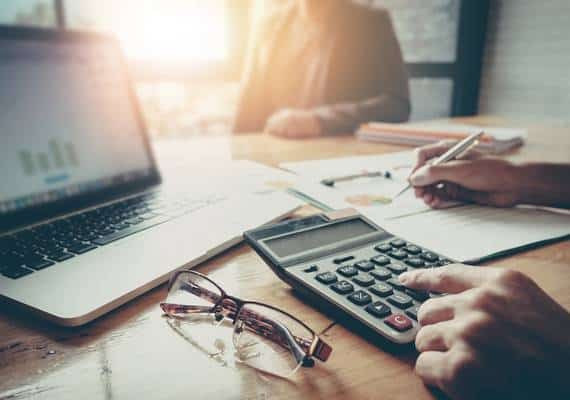 למרות העודף בתקציב, בקליפורניה רוצים להטיל עוד מסים על התושבים