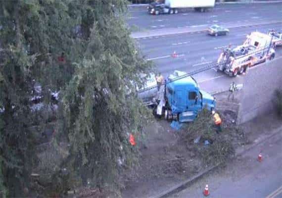 לוס אנג'לס: תאונה לילית השביתה את כביש ה-101