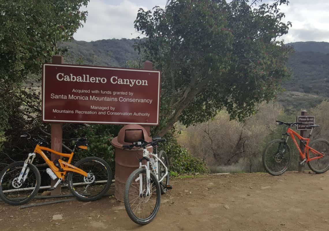 ואלי לוס אנג'לס: מטייל חולץ משביל הליכה לאחר שנפגע ברגלו