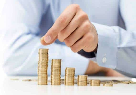 איזו מדינה שקועה בחובות הכי גדולים? ומי צפוי לשלם על זה