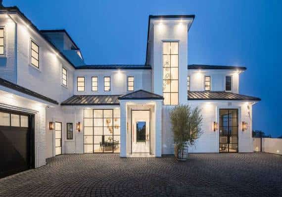  לברון איז אין דה האוס: ממלכה חדשה לקינג ג'יימס בשווי 23 מיליון דולר