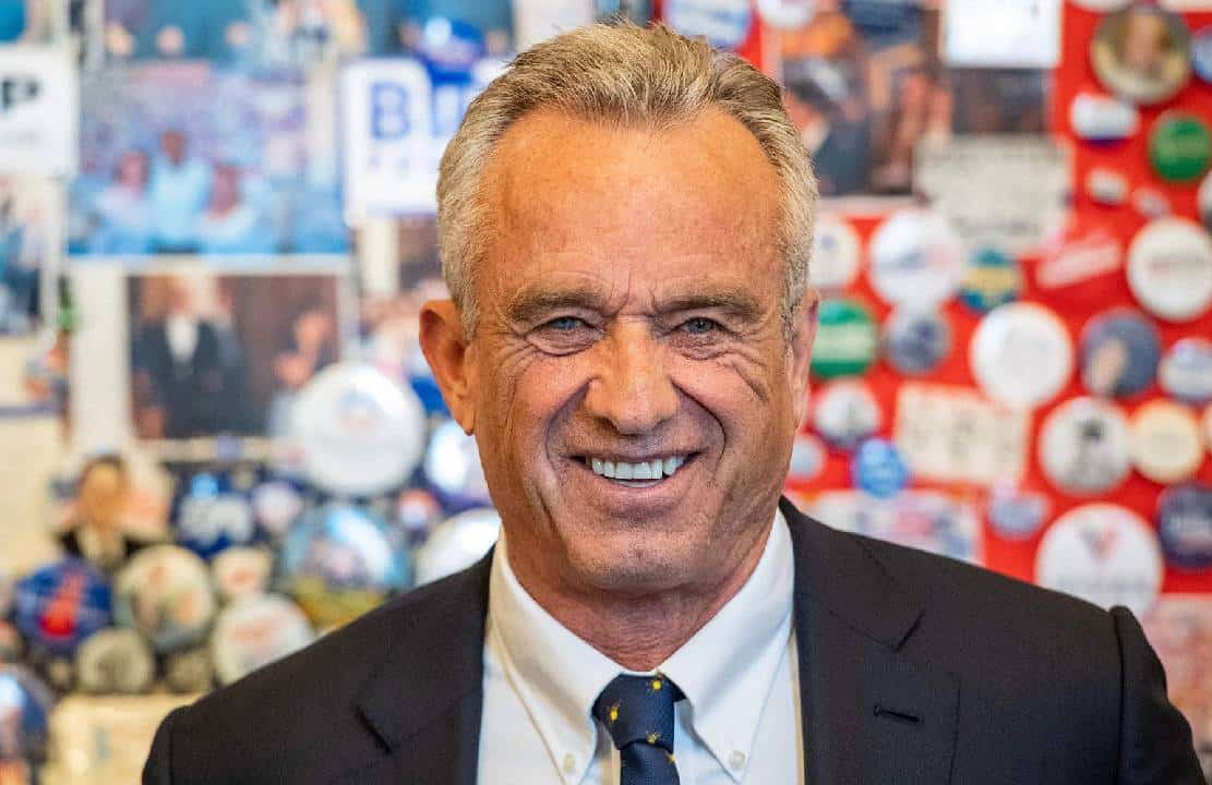 ‏צפו: RFK ג'וניור עולה למתקפה כשמאשימים ב"סחר בקונספירציות"‏