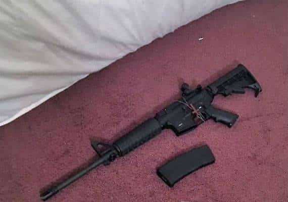 פלורידה: צעיר גנב נשק מהמשטרה, ונתפס לאחר שהתרברב על כך באינסטגרם