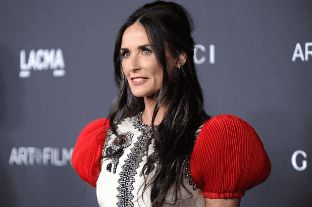 דמי מור חושפת: "נכנסתי לגמילה בתחילת הקריירה, הייתי קרובה להרוס את החיים שלי"