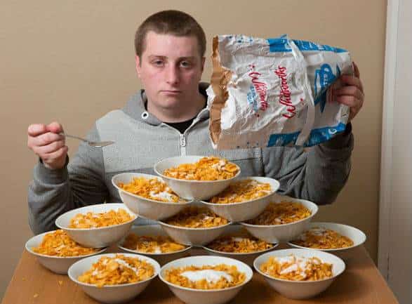  סיבים נגד דיכאון: מחקר חדש מצא, כי דגני בוקר ופירות יגרמו לכם להיות מאושרים 