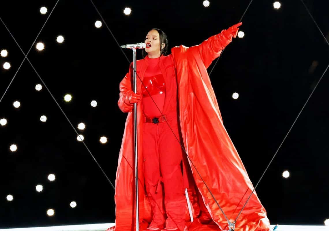 מזל טוב: ריהאנה חשפה הריון שני במהלך הופעתה באירוע הסופרבול 2023