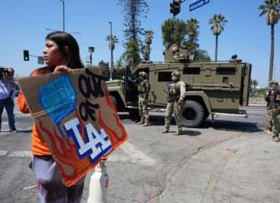 יוזמה חדשה בלוס אנג'לס: צילום ומעקב אחר פעולות אכיפת הגירה פדרליות