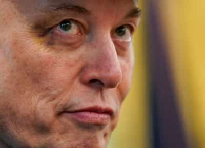 אילון מאסק מכריז על הקמת מפלגת אמריקה במלחמה נגד טראמפ