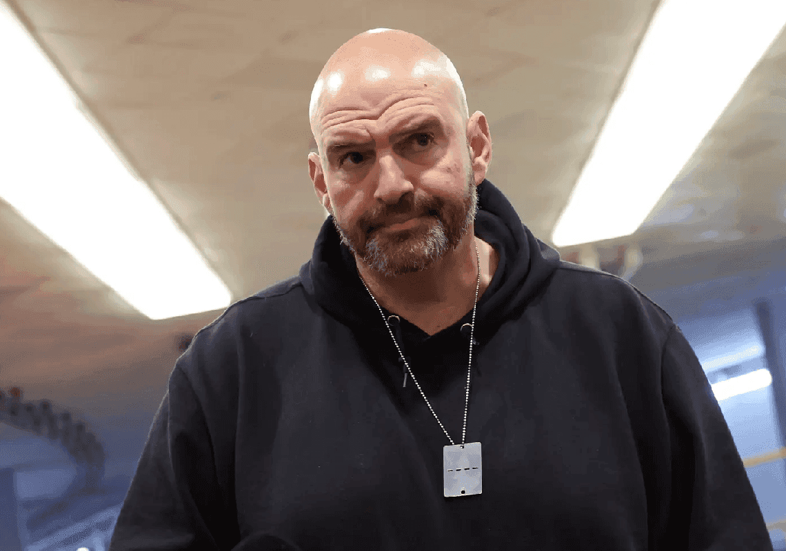 הסנאטור הדמוקרטי שהפתיע בתמיכתו בישראל - ממשיך לעמוד לצידנו: "מגדלור של ערכים"