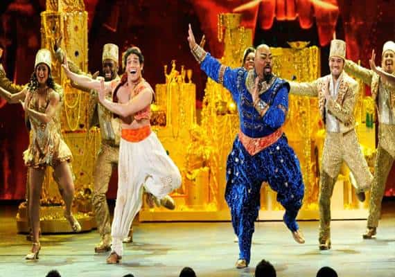 אלדין מגיע ללוס אנג'לס