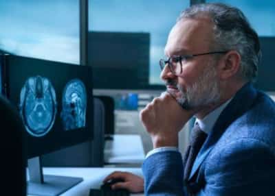 בינה מלאכותית נגד דמנציה: כלי חדש מזהה תשעה סוגים שונים מסריקת מוח אחת