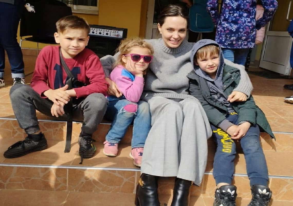 ראש הממשל הצבאי של לבוב על הביקור של אנג׳לינה ג׳ולי: ״היא ביקרה ילדים שנפגעו בהפגזות״