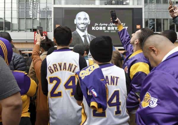 "לוס אנג'לס מרגישה שונה בלעדיו": עיר המלאכים מתקשה להתאושש מהטרגדיה