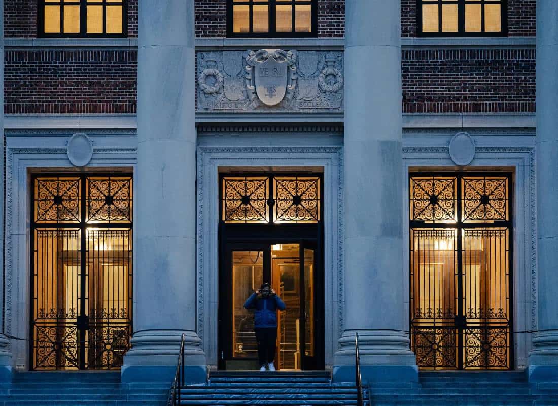 ממשל טראמפ מקפיא 2.2 מיליארד דולר להארוורד בעימות חסר תקדים