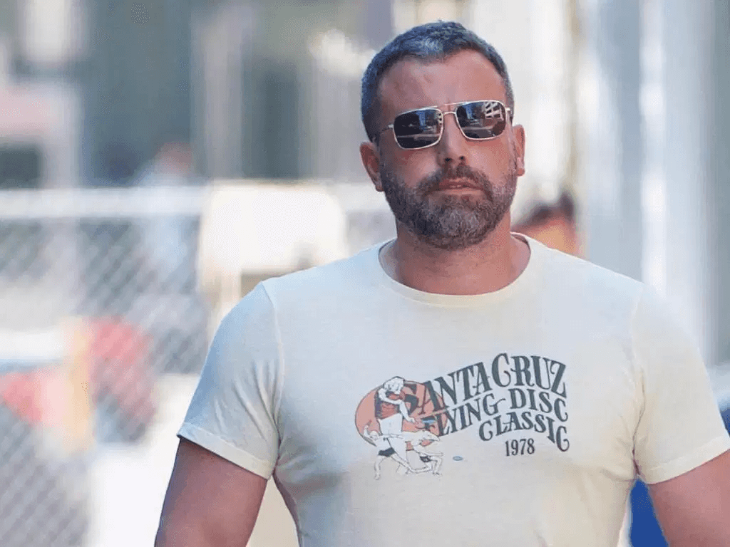 מסמכי גירושין, פניה למעריצים, דייט עם כוכבת פלייבוי: בן אפלק יצא מגמילה ולא נח אפילו לרגע 