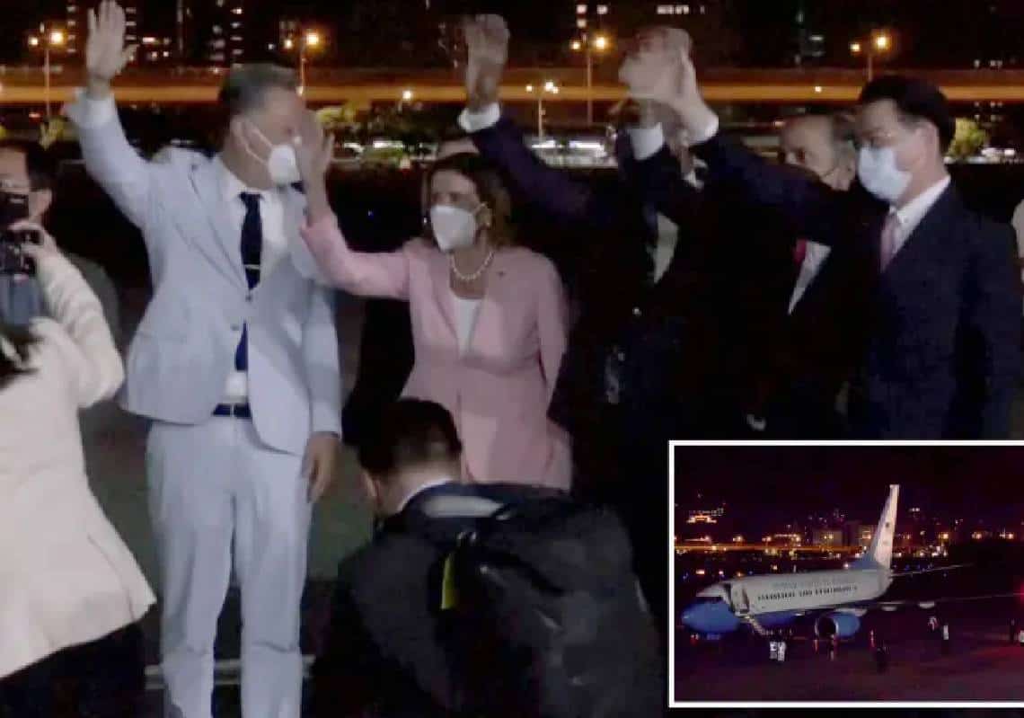 הסינים איימו להפיל את המטוס של פלוסי - אך היא נחתה בשלום בטיוואן