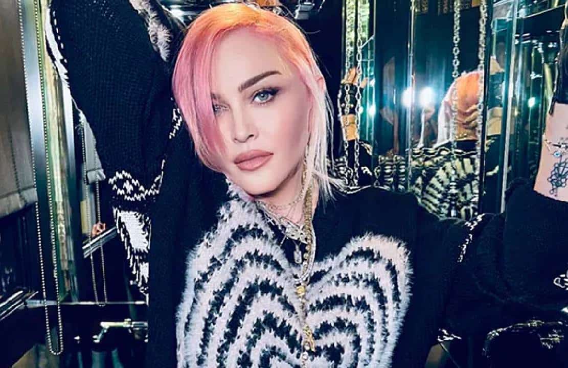 "בין חיים למוות, כשמדונה היתה ללא הכרה, השתמשו בתרופה נגד מנת-יתר להחיותה"