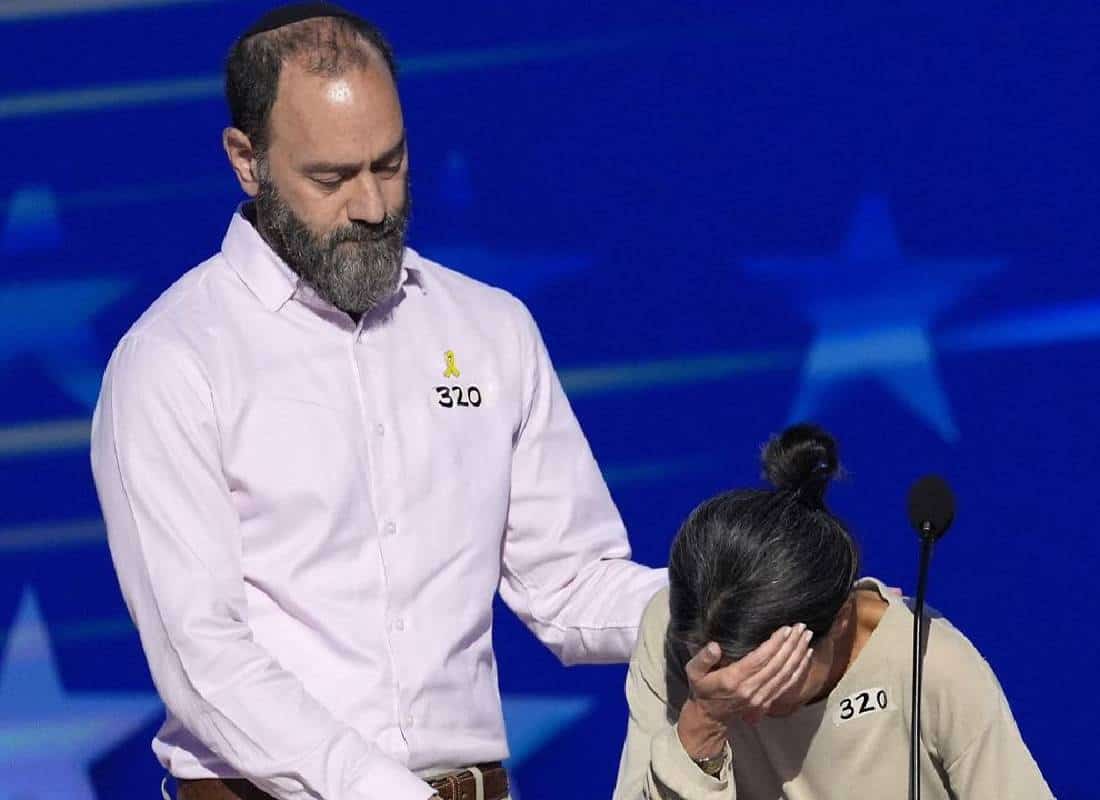 הוריו המיוסרים של החטוף הרש גולדברג פולין הציגו את המציאות הכואבת בכנס המפלגה הדמוקרטית