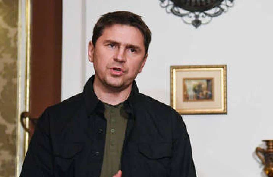 ‏עוזרו הבכיר של זלנסקי מטיל ספק ב"הישרדותה" של אוקראינה ‏