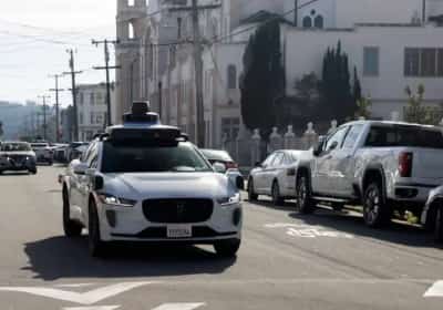 סמוך לבית הספר בסנטה מוניקה: רכב אוטונומי של ווימו פגע בילד - הרשויות הפדרליות חוקרות