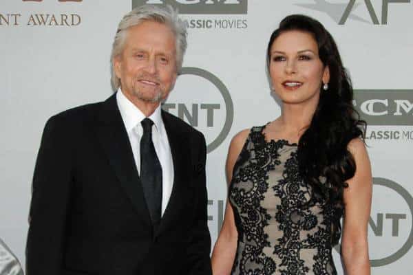 "הייתי הרוסה": כך קתרין זטה-ג'ונס עקב הטענה כי בעלה, מייקל דאגלס, הטריד מינית 