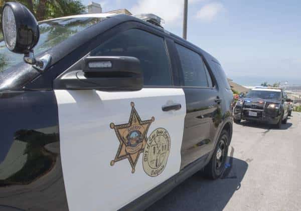 "אמון הציבור במשטרה מתערער": שוטרת גנבה כרטיס אשראי מעצור, בנה יצא למסע קניות