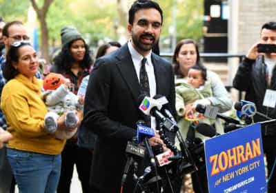 ניו יורק על סף נקודת רתיחה: רבע מהתושבים שוקלים לברוח אם ממדאני ינצח