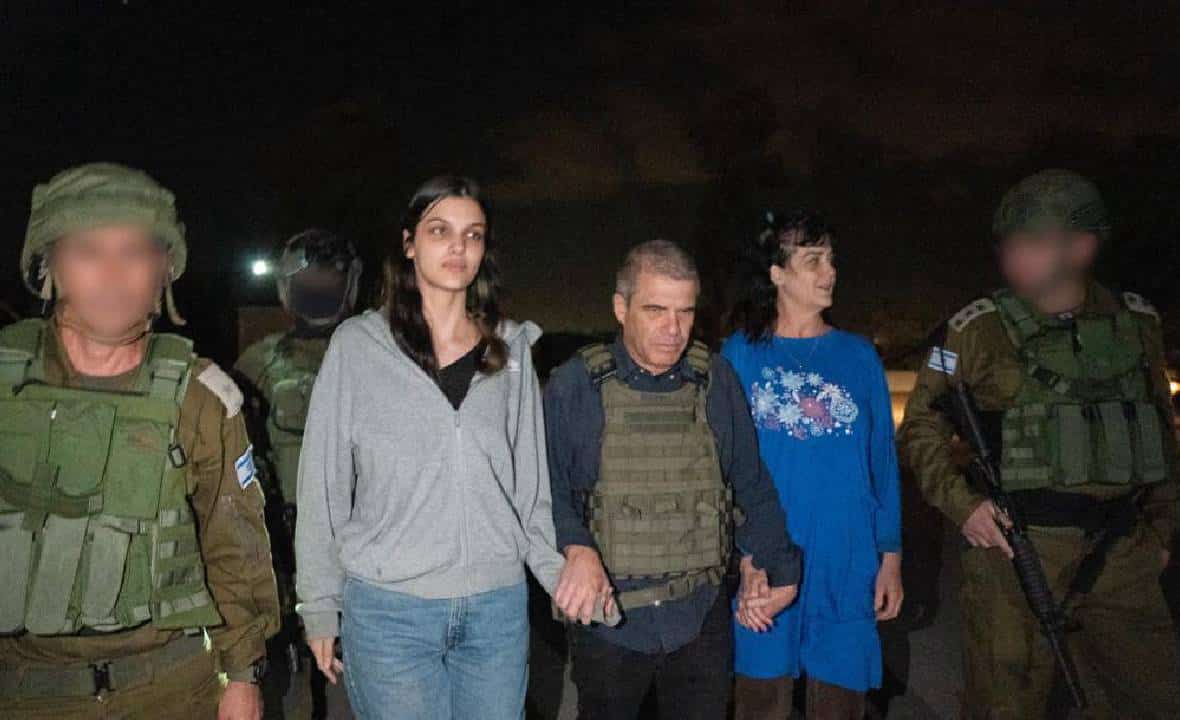 המשוחררות: 2 ישראליות-אמריקאיות משיקגו שהגיעו ארצה לביקור בחגים - עכשיו ארה"ב לוחצת על ישראל לעכב פלישה קרקעית