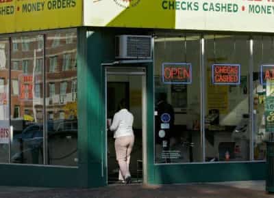 פלורידה החלומית הופכת לסיוט כלכלי: כמחצית מהתושבים חיים מחודש לחודש