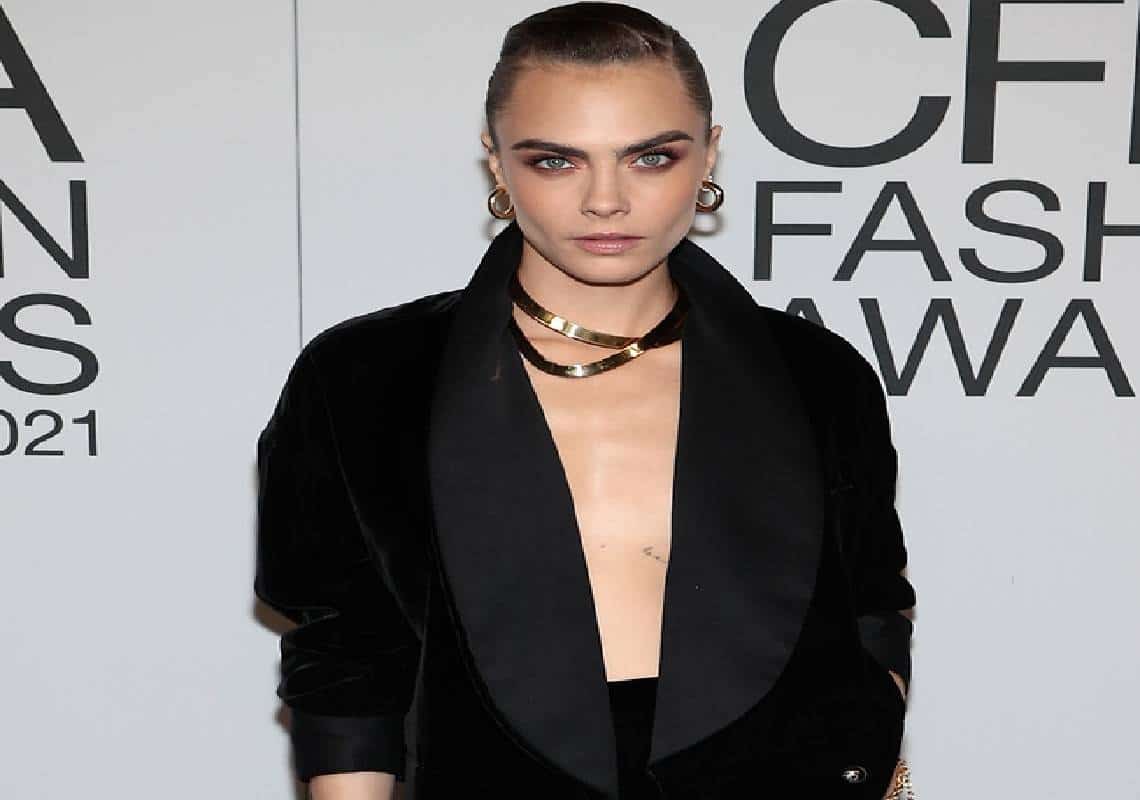 הדוגמנית קארה דלווין: ״בתור ילדה קווירית, הרגשתי מאוד בודדה״