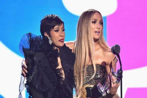 המציאות מתגשמת בסרטים: הופעת הבכורה של קרדי בי בקולנוע תהיה בתפקיד חשפנית 