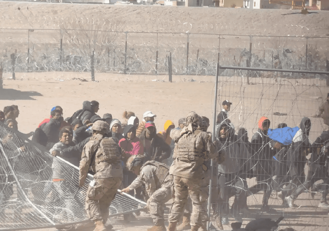 124 מהגרים שפרצו באלימות את הגבול הדרומי - שוחררו לתוך ארה"ב כי אינם מהווים איום ביטחוני