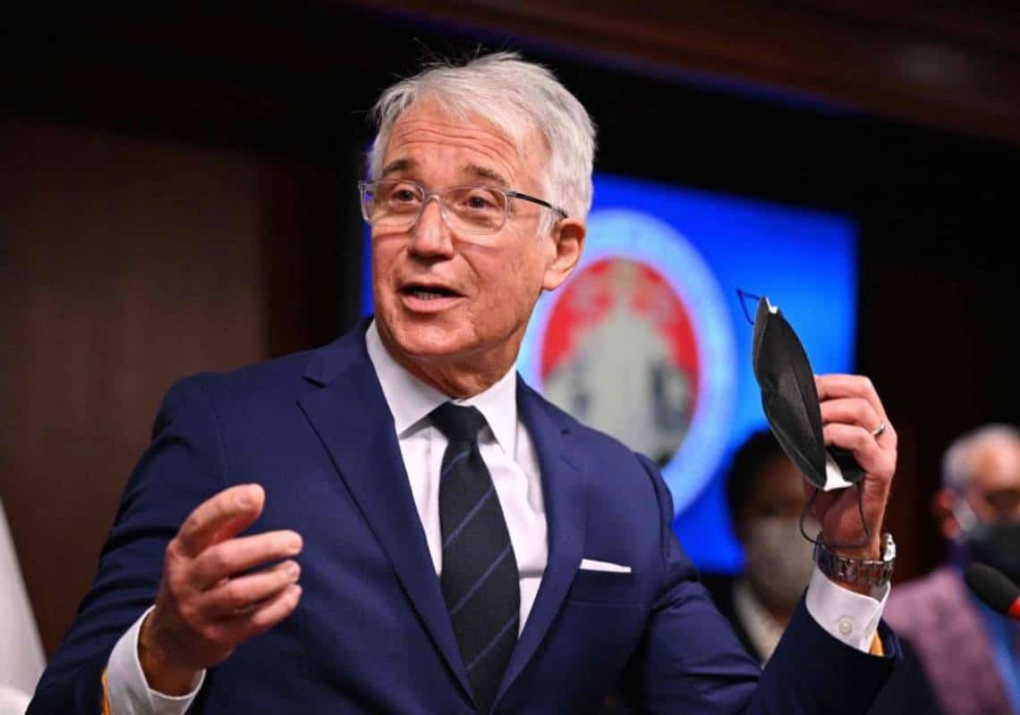 התובע הראשי עונה למבקריו: "מחוז לוס אנג'לס הוא מקום בטוח"