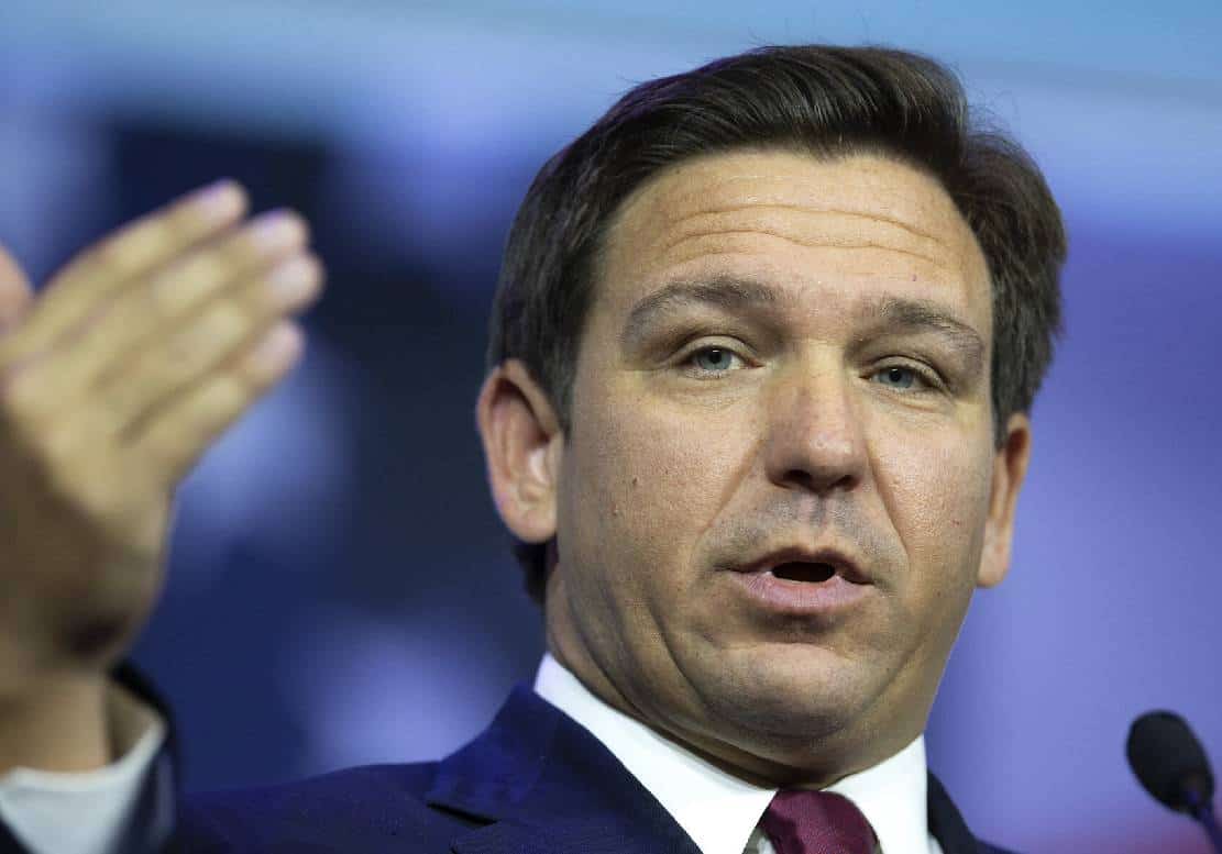 ‏דה-סנטיס: האליטות הרפואיות "טעו לגבי היעילות של חיסוני mRNA"‏