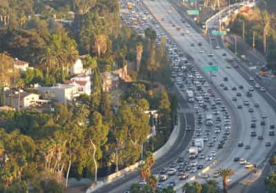 הכתר נלקח מלוס אנג'לס: העיר שדורגה במקום הראשון בעומסי התנועה