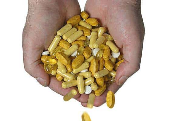 "ההתלהבות מסתירה את הממצאים": האם אנחנו מכורים לוויטמינים שעלולים להזיק לבריאות?