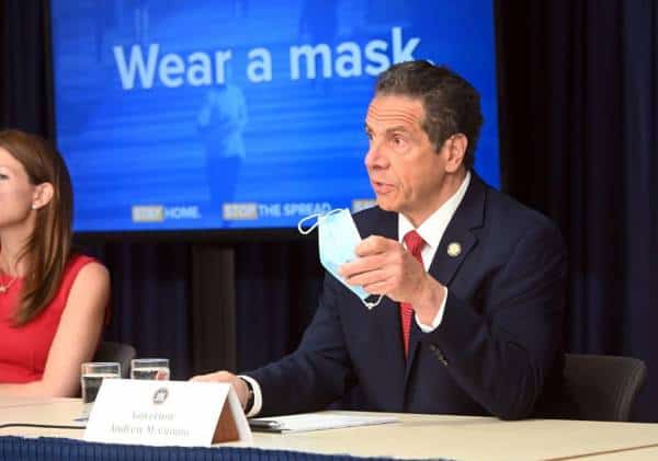 "למה שלא יעשה את זה?": מושל ניו יורק בדרישה חסרת תקדים מהנשיא טראמפ