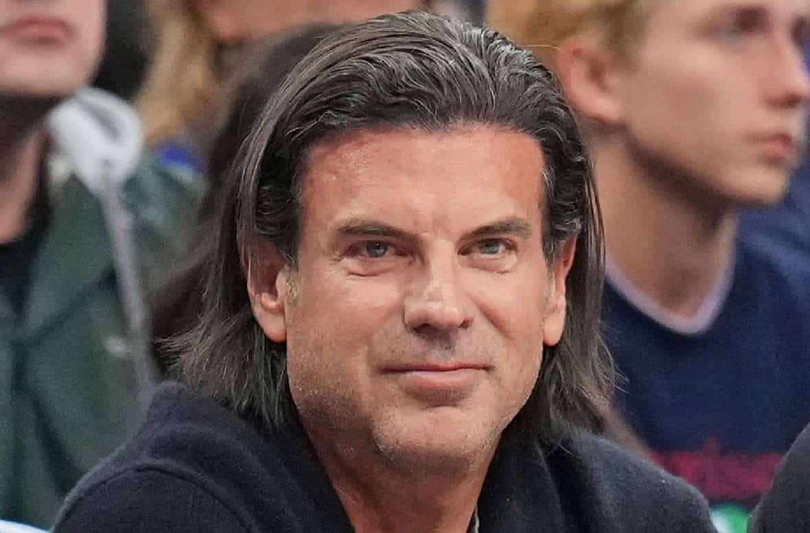  "למען סבי המנוח ניצול השואה": בעלי קבוצת ה-NBA מציע פרס עבור מידע על מי שריסס צלב-קרס באנדרטת השואה בפילדלפיה