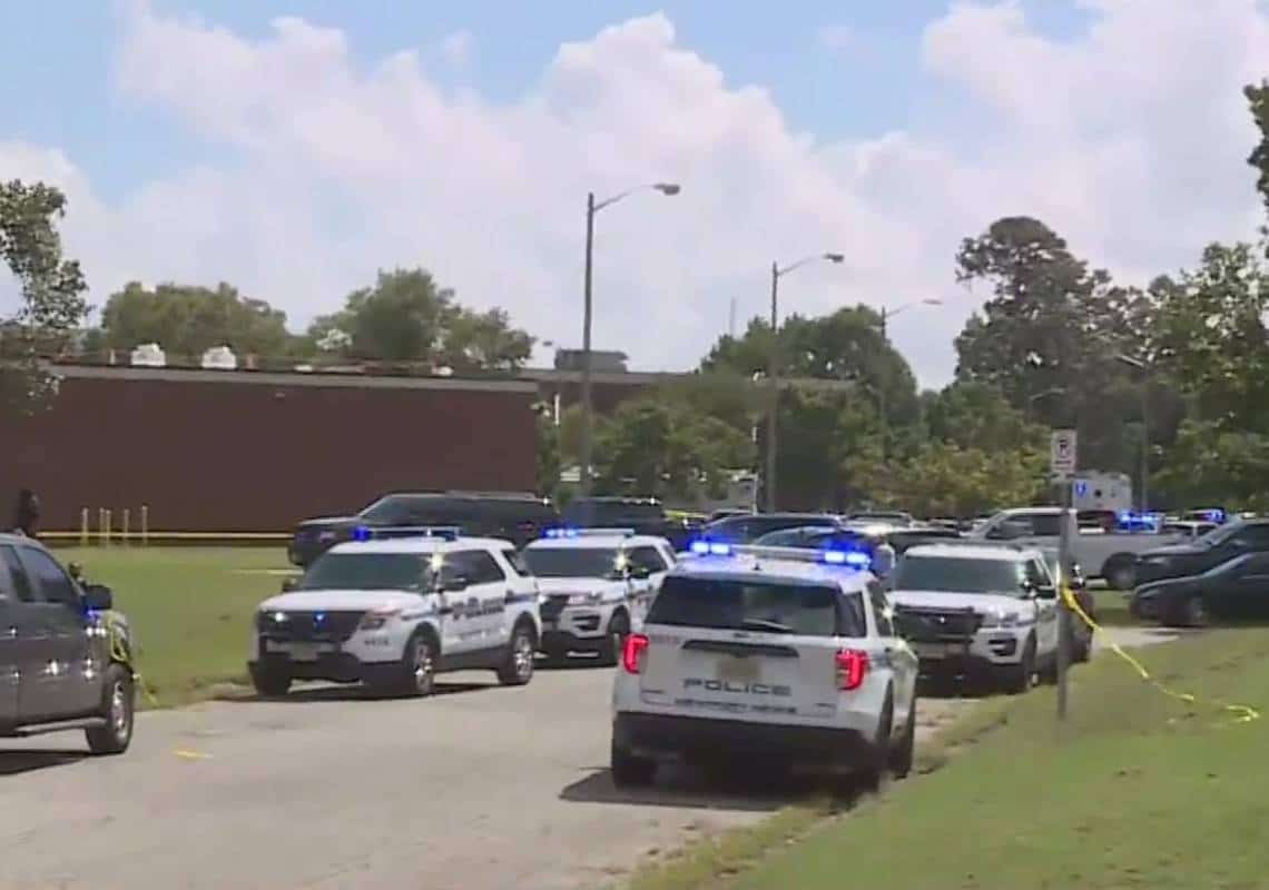 דיווח ראשוני: נפגעים בתקרית ירי בבית ספר במזרח ארה"ב