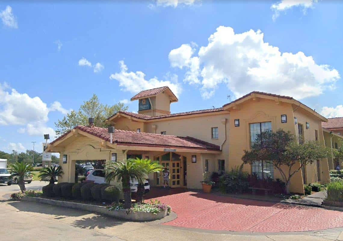 מזעזע: בת 13 נלקחה מביתה ואולצה לקיים יחסי מין עם לפחות 10 גברים