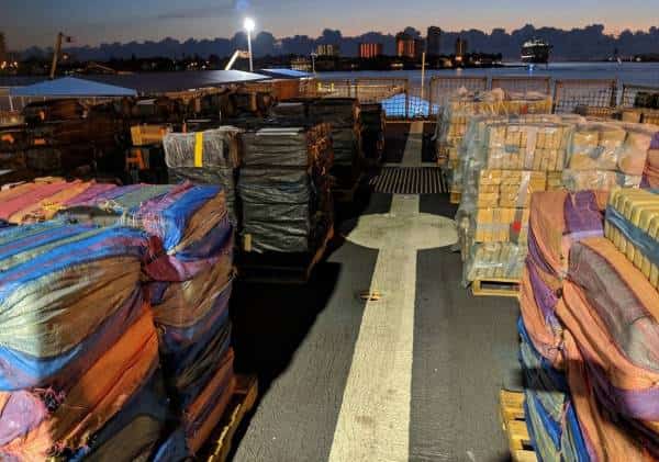  קוקאין בשווי 360 מיליון דולר: פשיטת ענק של משמר החופים במיאמי