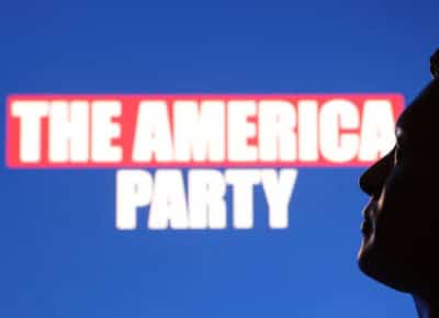 המשקיעים של טסלה זועמים בעקבות הכרזת אילון מאסק על מפלגה חדשה