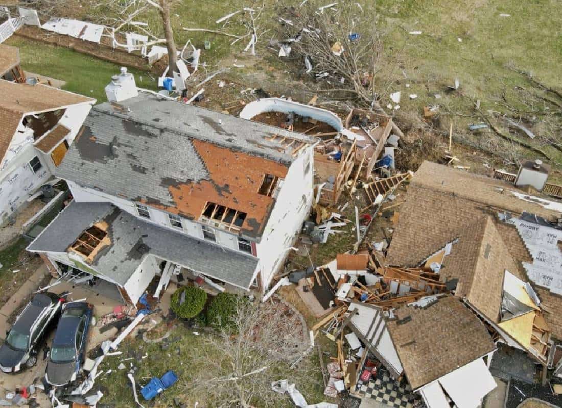 סופות טורנדו והצפות אדירות: לפחות 16 הרוגים במרכז ארה"ב