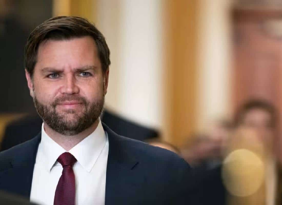 המאבק על העוצמה: סגן הנשיא הנבחר ג'יי די ואנס מחפש את מקומו בממשל טראמפ החדש