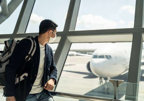 משבר התעופה הכה בעוצמה ברחבי ארה"ב: מתי נחזור לטיסות בשגרה?