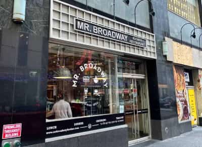 תגיד לי מה הדת שלך: תקיפה אנטישמית אכזרית בלב מנהטן